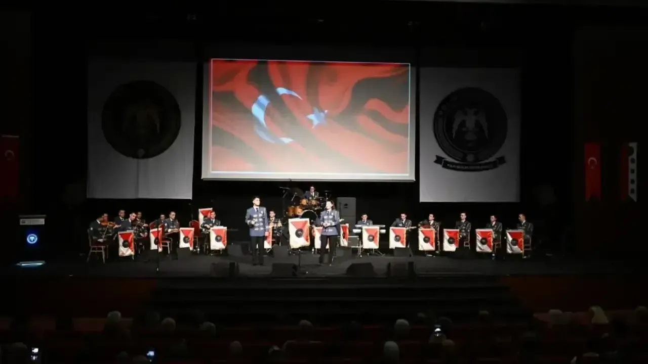 Akademi Armoni Orkestrası’ndan Adana’da 102. Yıl Cumhuriyet Coşkusu