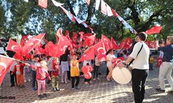 680 Yıllık Tarihi Ağacın Altında Cumhuriyet Coşkusunu Yaşadılar