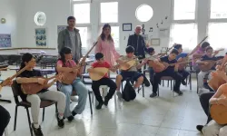 Karataş'ta Halk Müziğinin geleceği yetişiyor