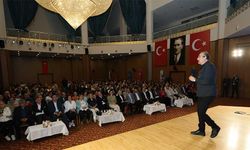 Yüreğir’de “Atatürk ve Cumhuriyet” Söyleşisine Yoğun İlgi