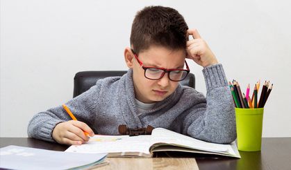 Aşırı Ödev Ve Yüksek Beklentiler Çocukta Kaygı Yaratabilir!