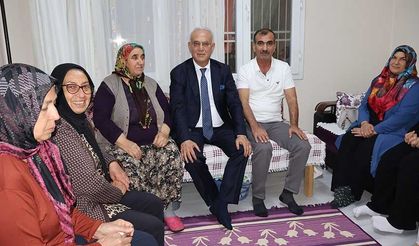 Başkan Yusuf Kanlı, Evlerde Sorun Dinliyor