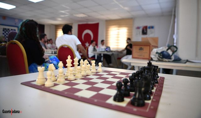 Satranç Antrenörlük Kursu Çukurova’da Başladı
