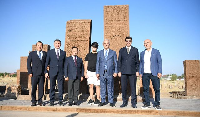 “Kutlu Mirasa Canımız Pahasına Sahip Çıkacağız”