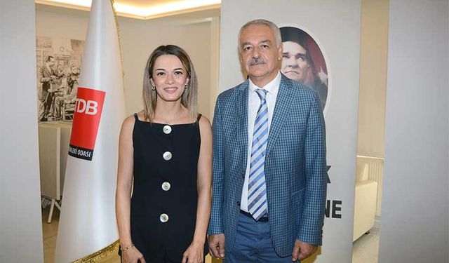 Diş Hekimlerine ‘Diş Eti Hastalıkları ve Probiyotiklerin Rolü’ anlatıldı