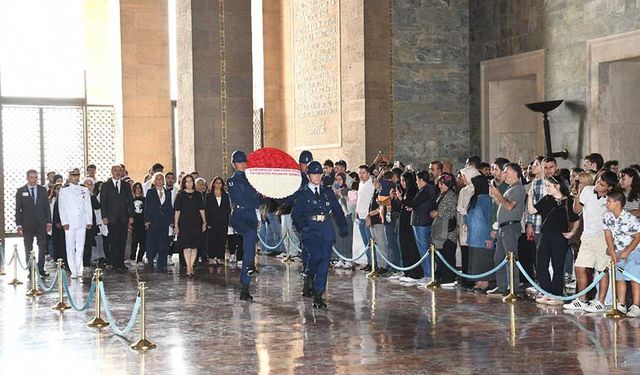 Çukurova Tıp Mezunları Anıtkabir’de Atatürk’ü Andı