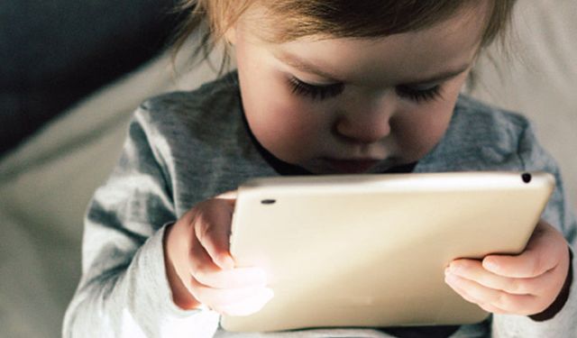 Hangi Yaşta Ne Kadar Ekran Süresi Olmalı?