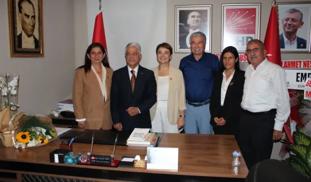 Berfu Salıcı Yakıt CHP İlçe Başkanlığı Görevini Devraldı