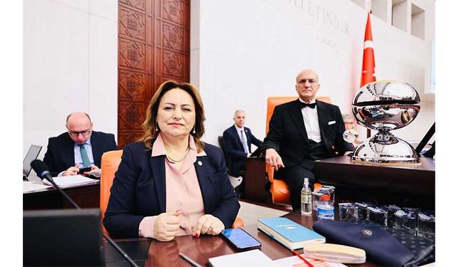 “Türkiye, Ekonomik Krizin Pençesinde, Değişim Şart!”