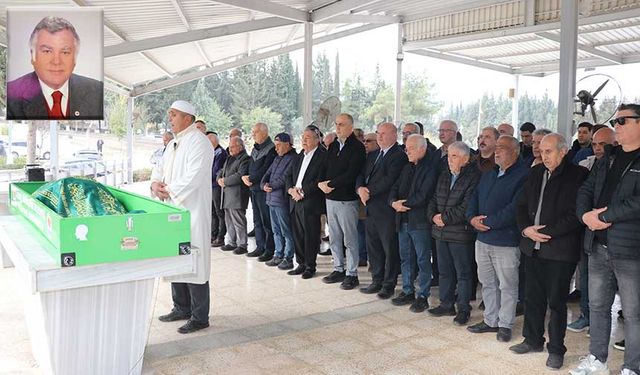 Adana Basını Bir Çınarını Daha Gözyaşlarıyla Uğurladı