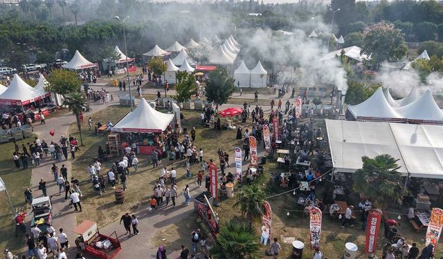 Adana Lezzet Festivali'nde Kebap Dumanı Gökyüzünü Kapladı