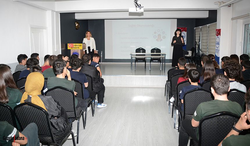 Okullarda ‘Akılcı İlaç Kullanımı’ Eğitimleri Verilmeye Başlandı