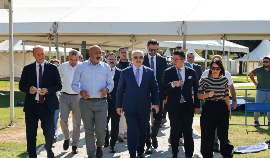 Vali Köşger Merkez Park’ta Festival Hazırlıklarını İnceledi