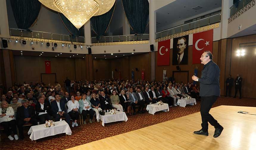 Yüreğir’de “Atatürk ve Cumhuriyet” Söyleşisine Yoğun İlgi