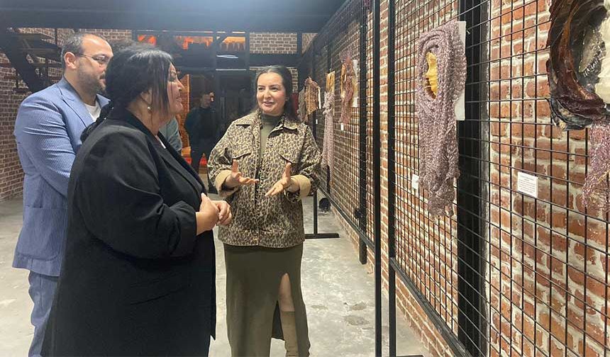 “Giz: Kimliğin Öteki Hali” Sergisi Sanatseverlerden Tam Not Aldı