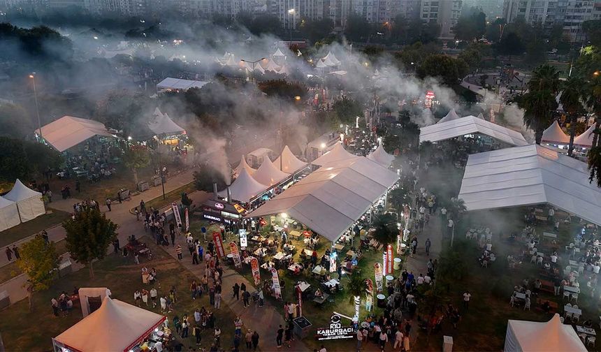 Adana Lezzet Festivali'nde Kebap Dumanları Yükseldi, Vatandaşlar Sıraya Girdi