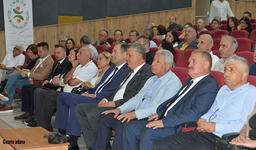 Seyhan Belediyesi toplantı salonunda düzenlenen panele katılım yoğun oldu