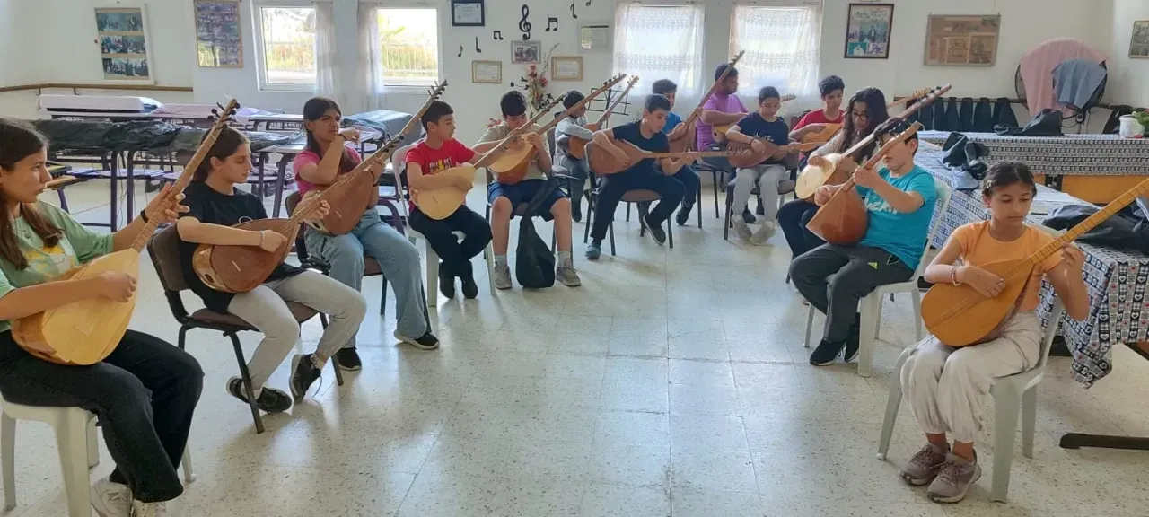 Karatasta Gelecegin Ozanlarini Yetistiriyorlar 3