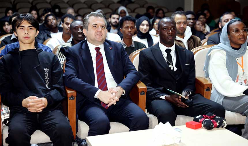 Rektor Beris Yabanci Ogrencilerle 1