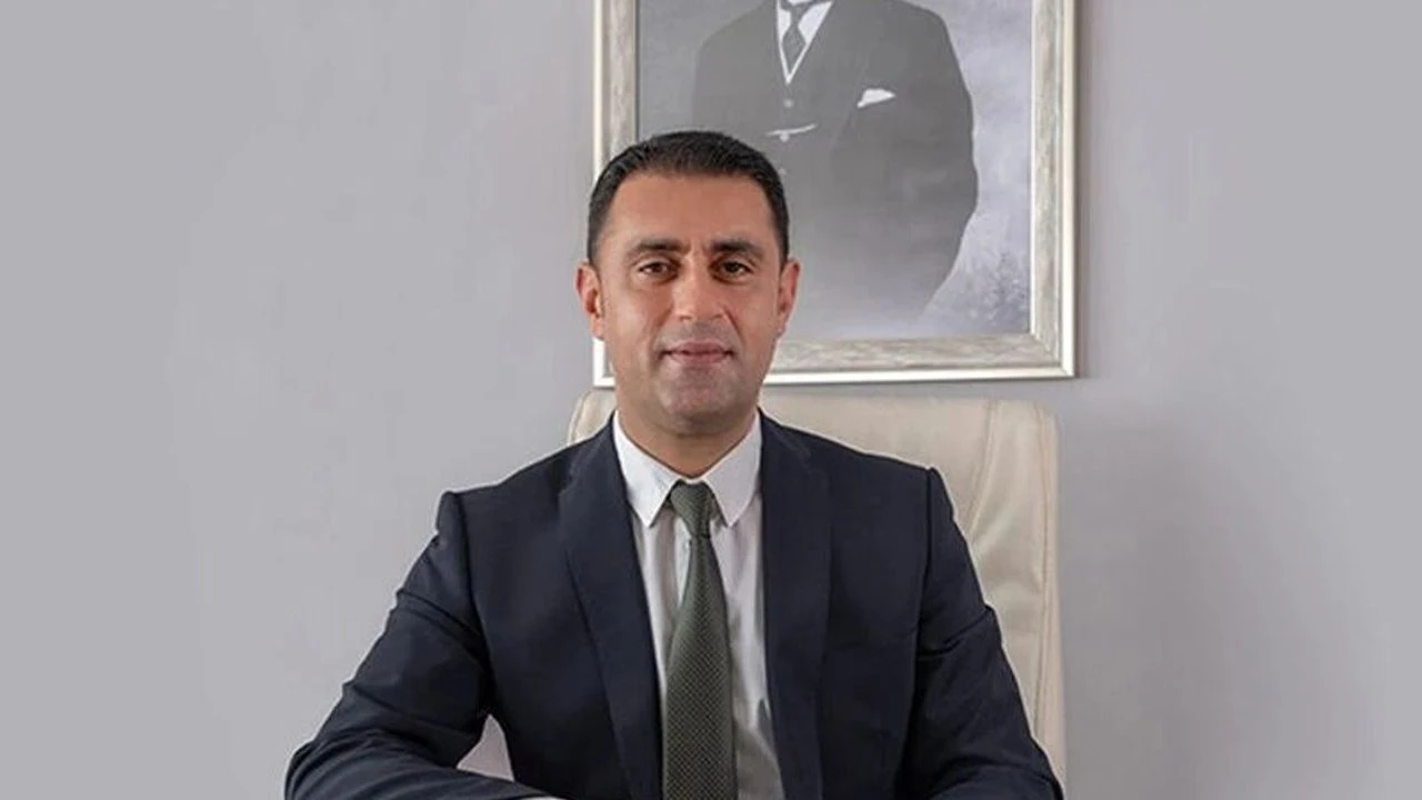 Emrah Kozay CHP’den istifa etti!