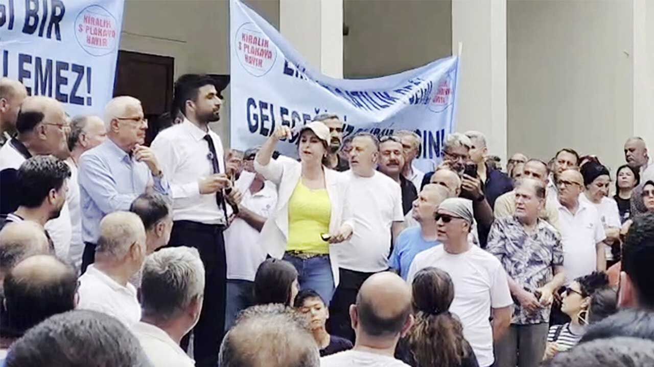 'S plaka' gerilimi: Biber gazlı müdahale