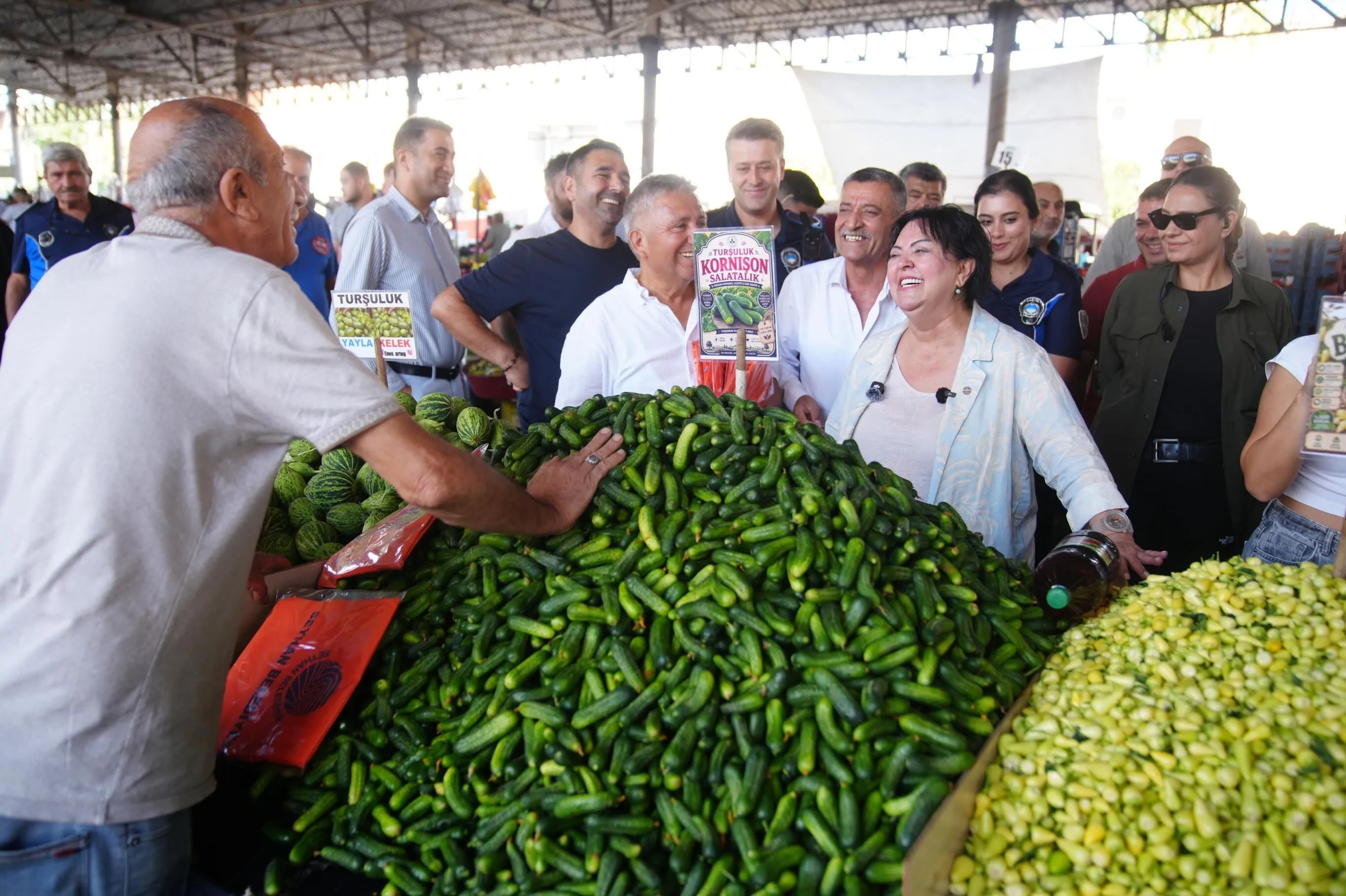 Baskan Vekili Akkandan Denizli Semt Pazarina Ziyaret 6