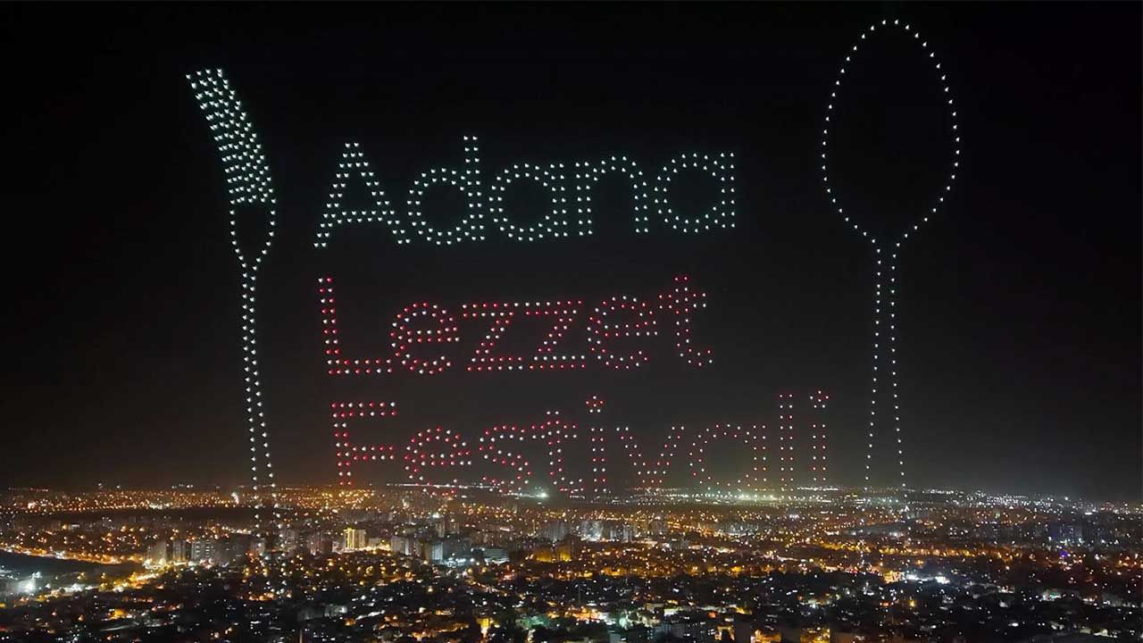 Adana Lezzet Festivali Bin Dron Gosterisi