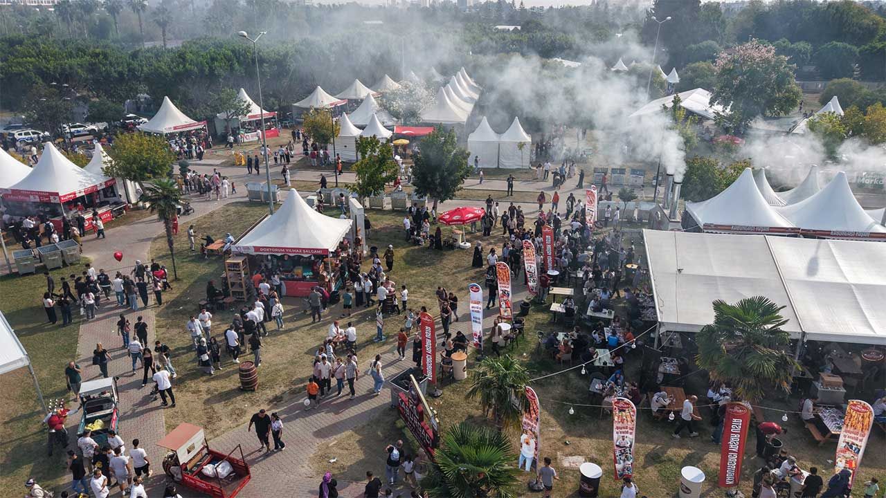 Lezzet Festivalinde Kebap Dumani